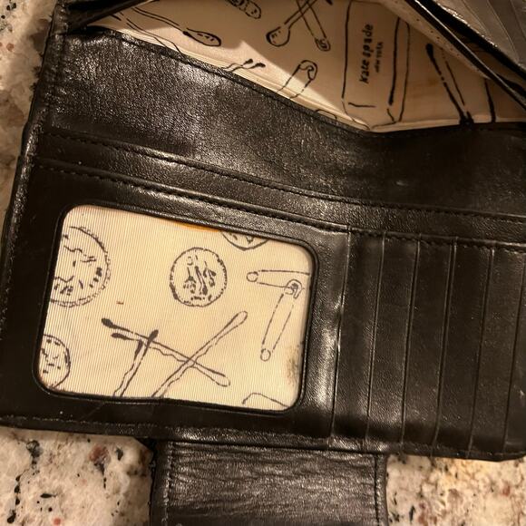 Kate Spade New York Black Nylon Bifold Card Organizer Zip Pocket Wallet Size M - Picture 3 of 10